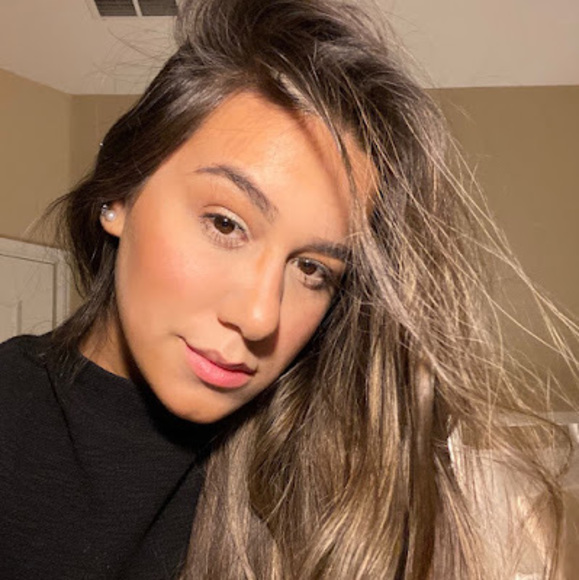 Meet your Posher, Yasmin - Picture 1 of 1